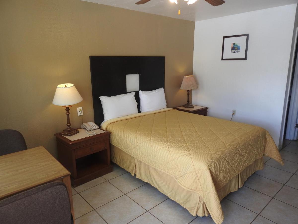 Economy Inn Socorro Bagian luar foto