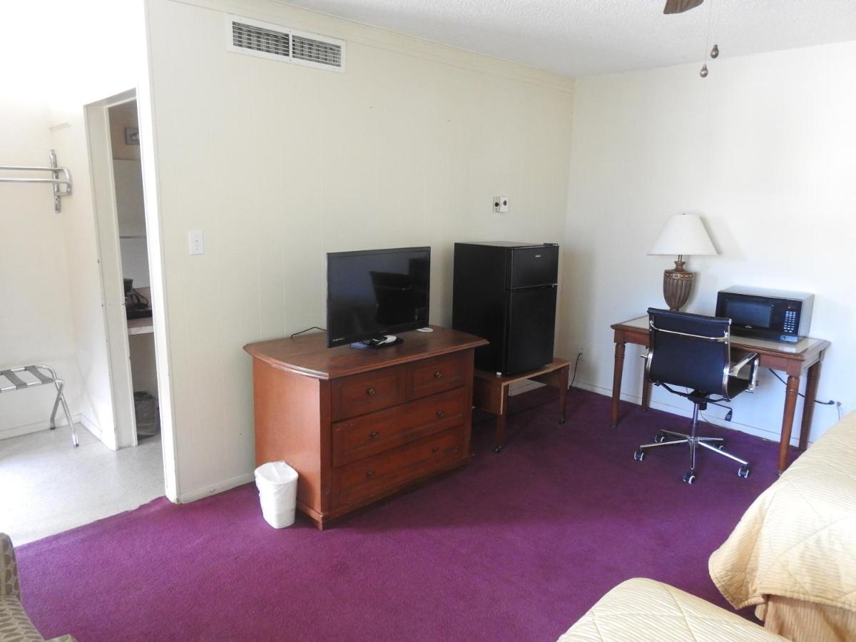 Economy Inn Socorro Bagian luar foto