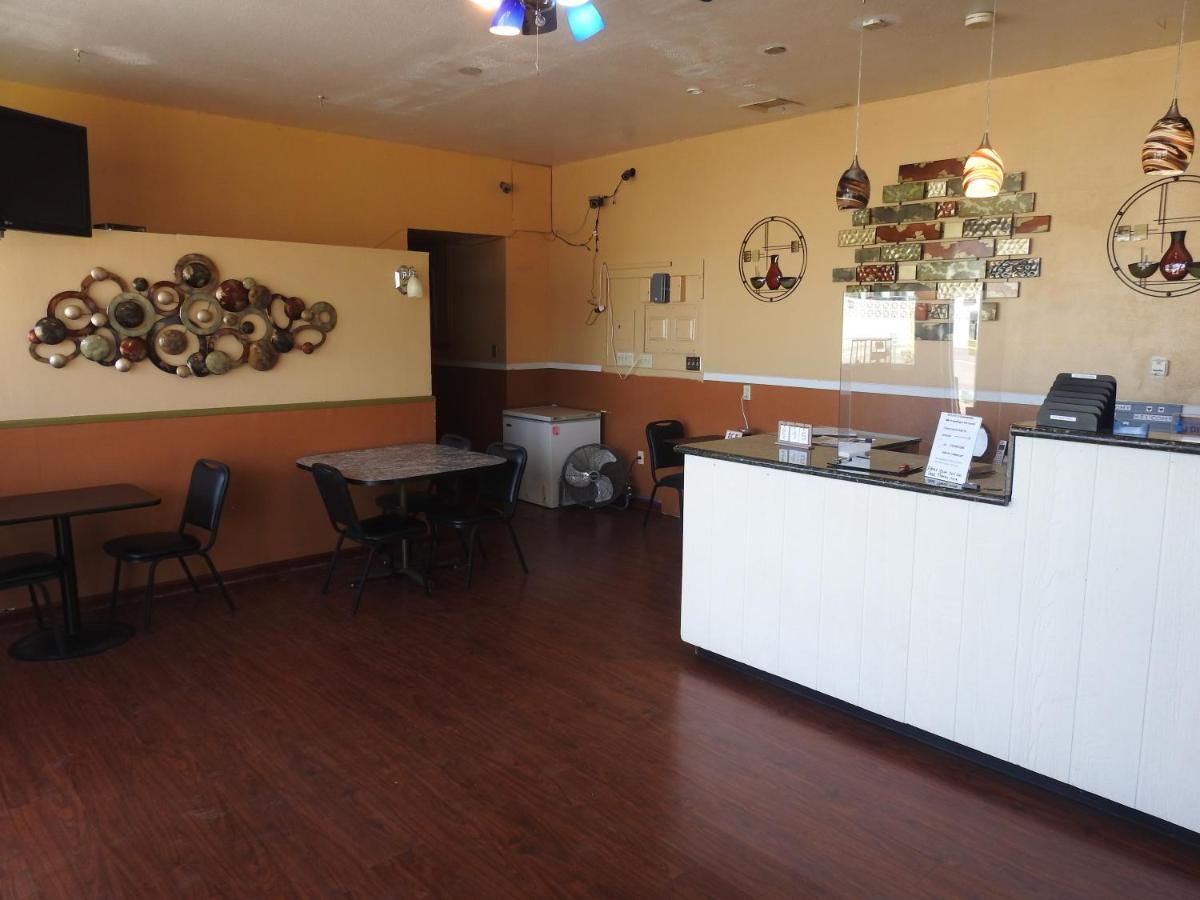 Economy Inn Socorro Bagian luar foto
