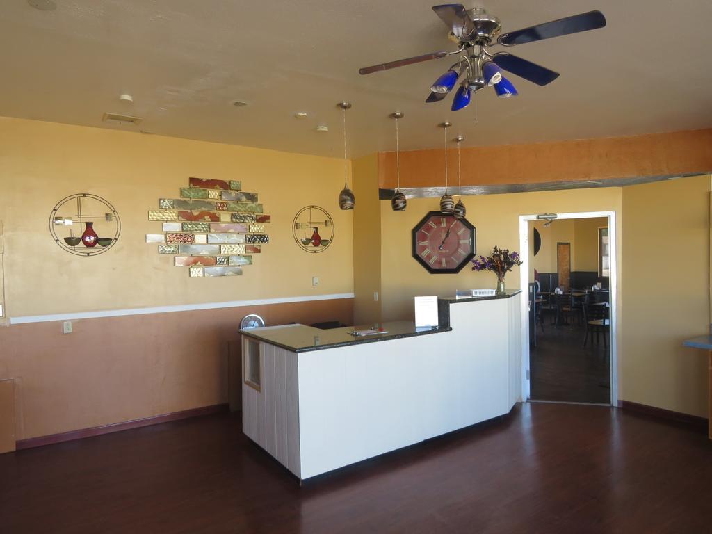 Economy Inn Socorro Bagian luar foto