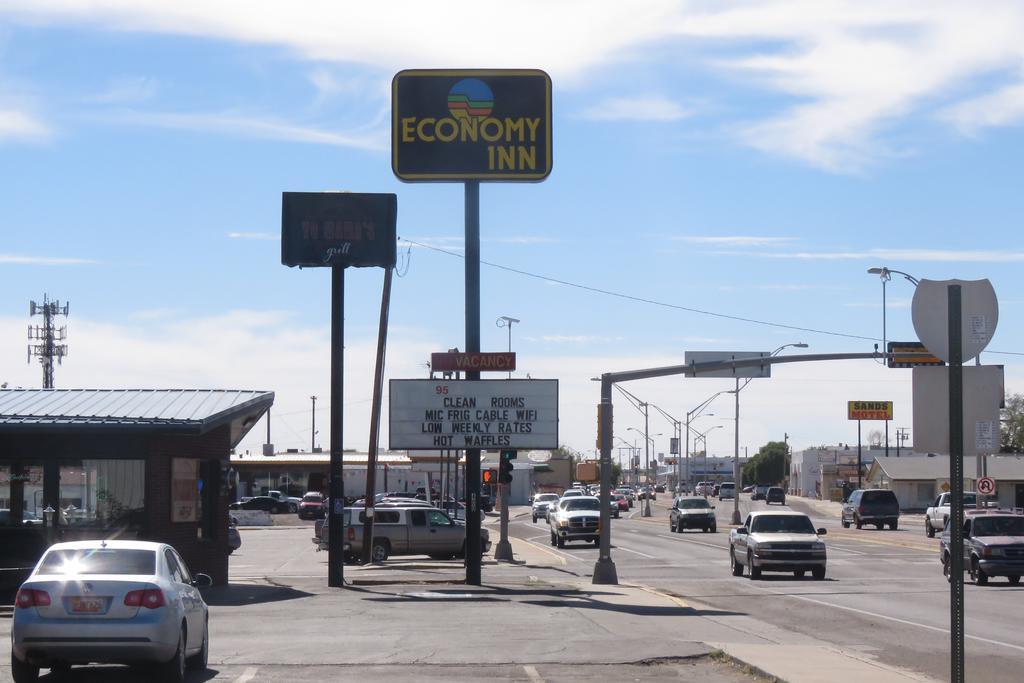 Economy Inn Socorro Bagian luar foto