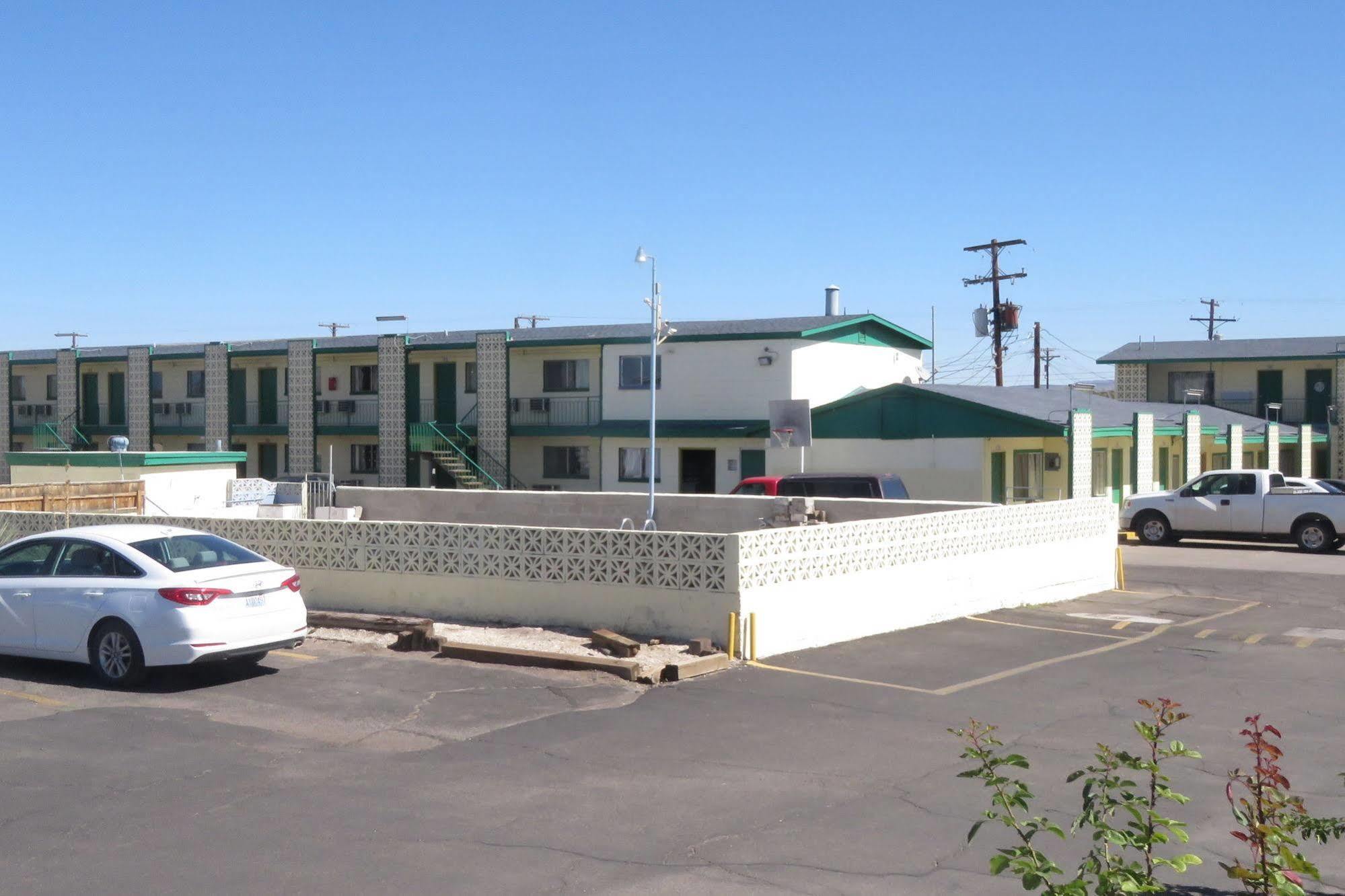 Economy Inn Socorro Bagian luar foto